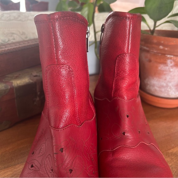 Aravon Red Leather Booties w Zip Closure, Women’s - Picture 8 of 14